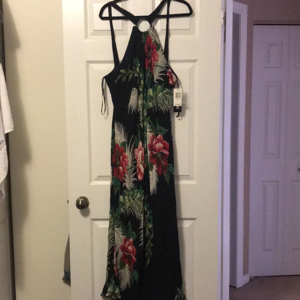 NWT Women’s Black Tropical Beaded Maxi Dress (22)